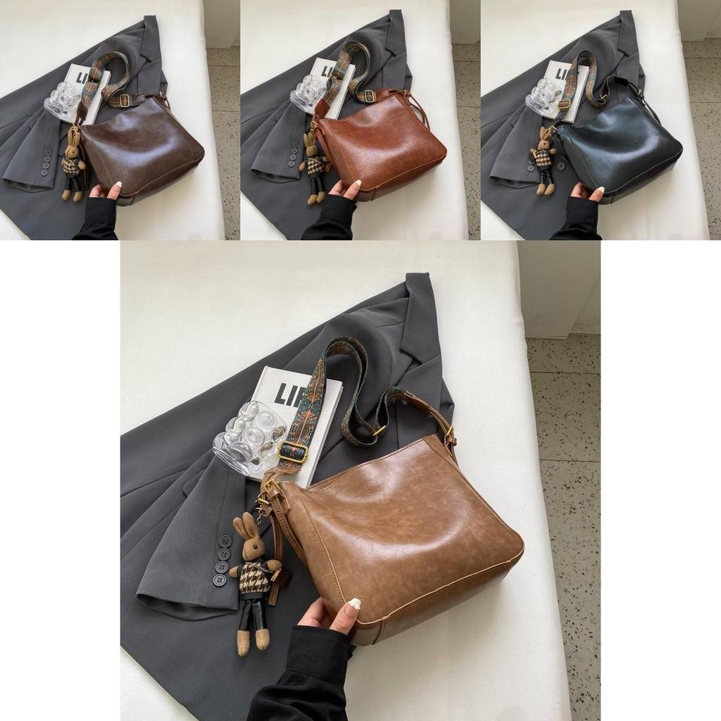 Fashionable Retro Women's Large Capacity Bucket Bag With Premium Quality And Versatile Design