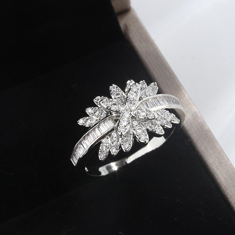 Beautiful Shiny Zircon End High Quality Ring Women's Leaf Shape Anniversary Gift Engagement Ring Silver Rings for Women