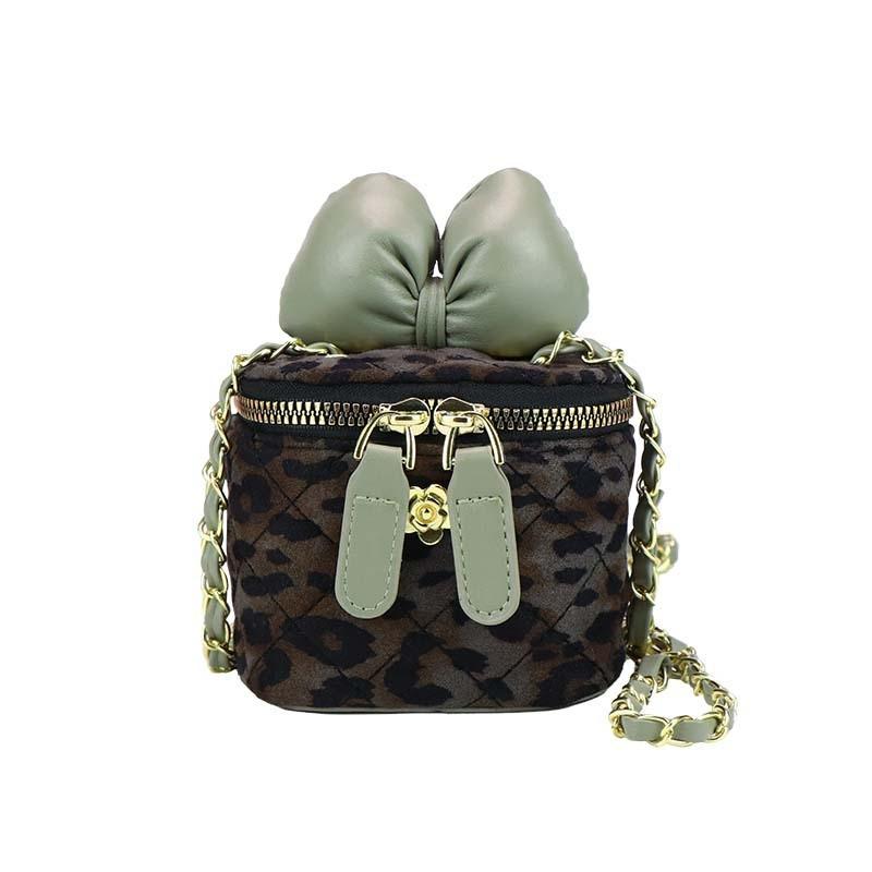 

Леопардовая сумка кроссбоди из искусственной кожи с привлекательным принтом и стильной цепочкой для модных детей серый