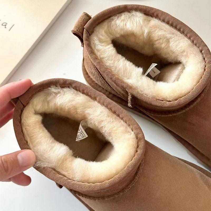 Women Winter Platform Snow Boots Warm Faux Suede Ankle Boots Thick Furry Lining Non‑Slip Short Booties For Cold Weather