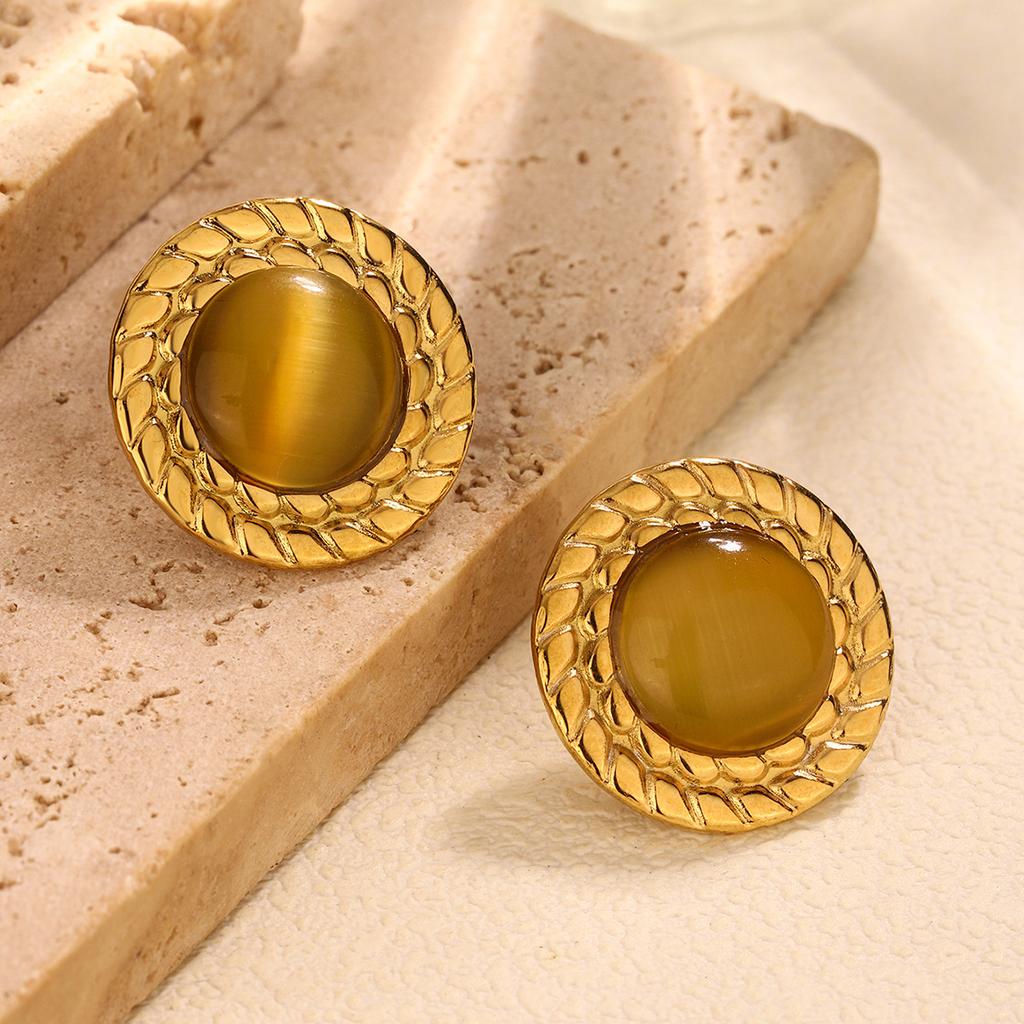 Stainless steel gold earrings, niche design sense light luxury metal studs, commuting versatile temperament earrings