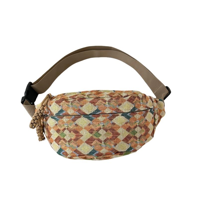 Retro Walking Running Sports Breast Bag Women's New High-end Niche Messenger Mobile Phone Fanny Pack