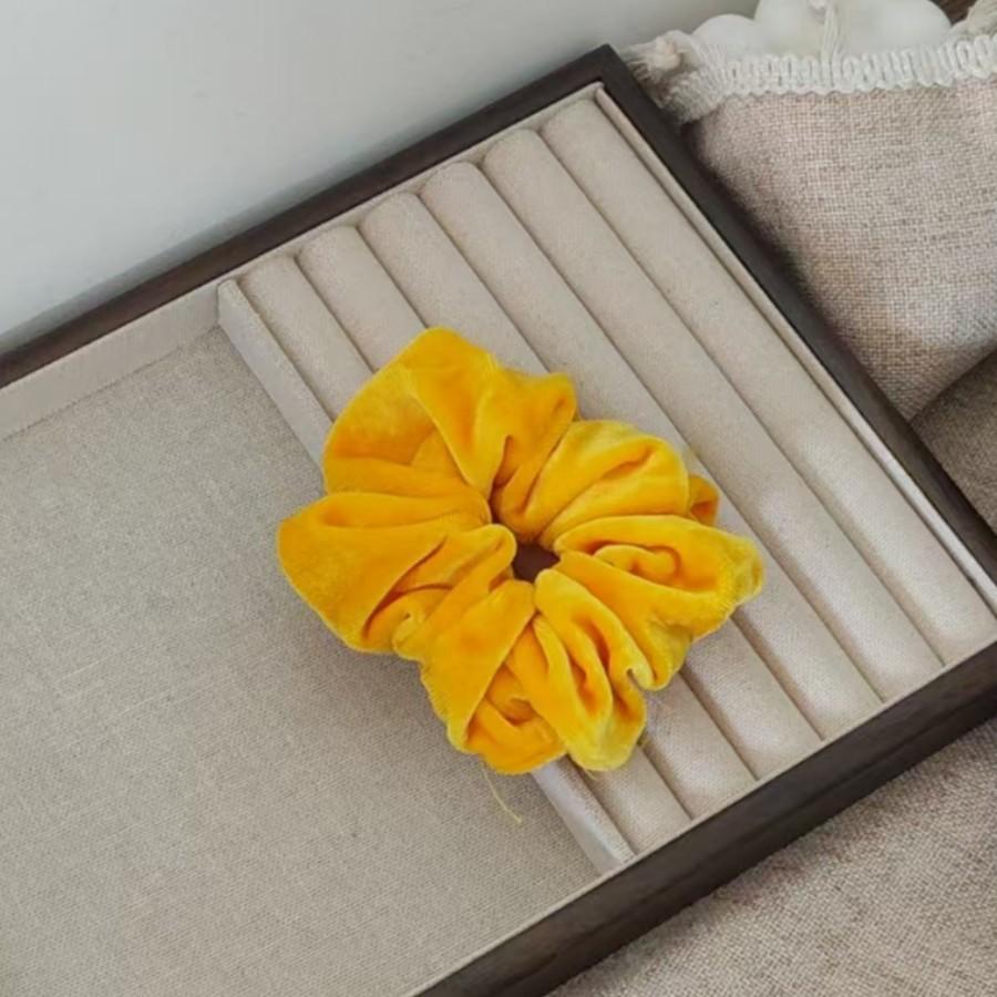 High-End Korean Velvet Scrunchies: Stylish Retro Elastic Hair Ties