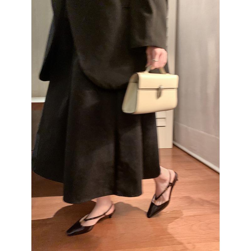 

Jingquan Fumei~ Square head small gold buckle eel pattern kitten heel empty sandals female summer 35 чёрный