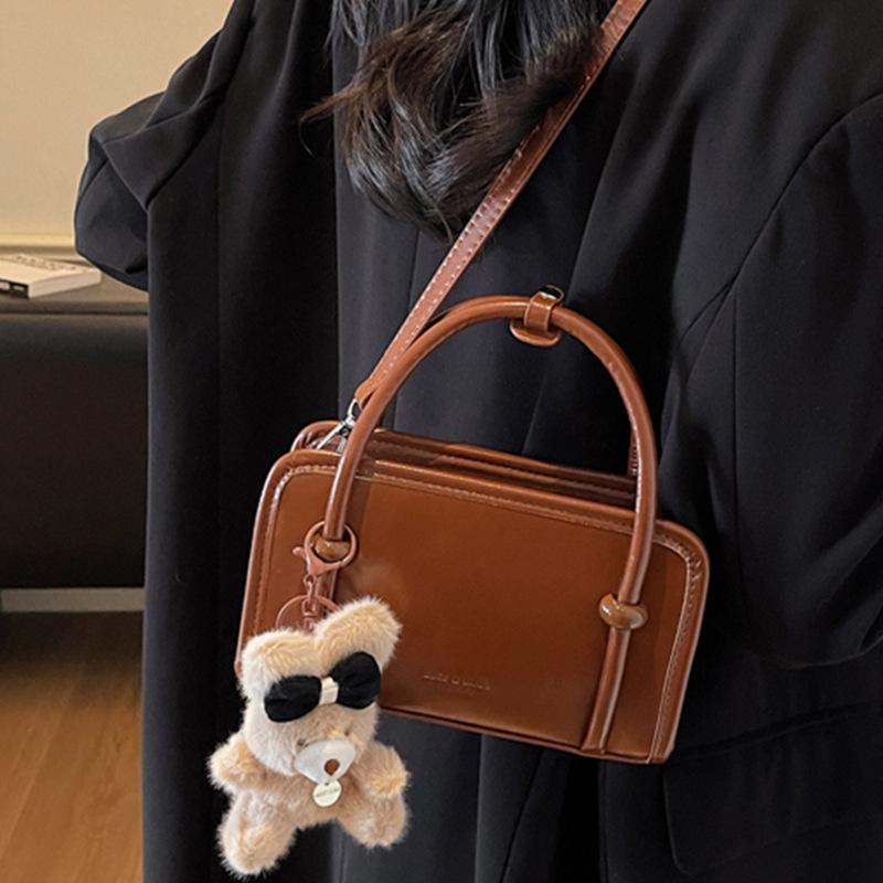 Fashion Trend Handbag Women's 2025 Autumn New Korean Version Ins Trend Simple Foreign Style Small Square Bag Shoulder Bag