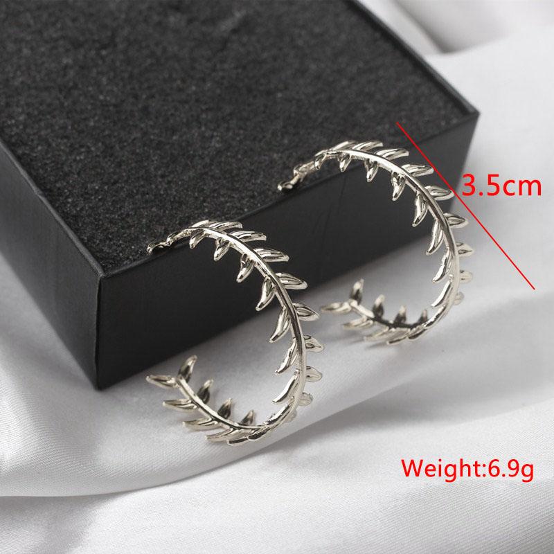 Gold Metal Dangle Earrings Punk Personality C-shaped Women Drop Earrings Hollow Geometric Statement Fashion Ear Jewelry