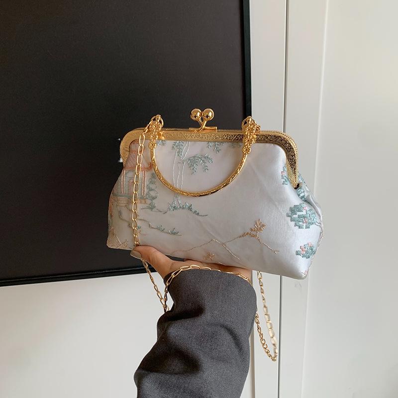 Broderi Håndveske Ny Stil Antikk Stil Cheongsam Bankett Clutch Kjedeveske Metalllås Liten Firkantet Veske