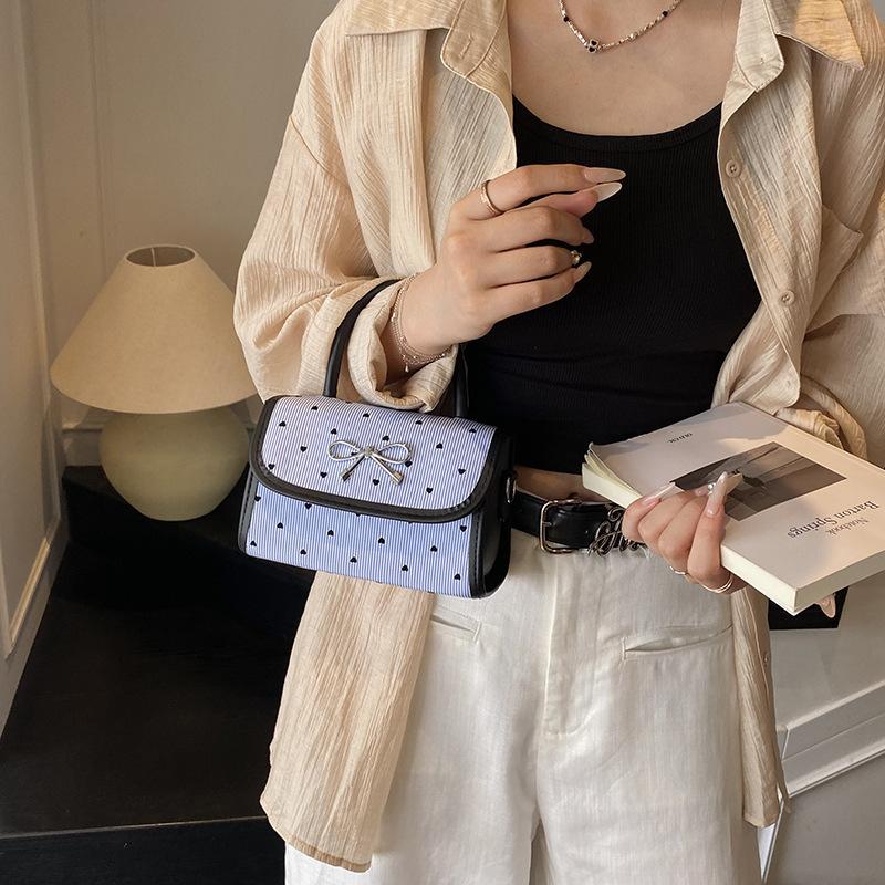 2025 New Women's Shoulder Bag Large Capacity Casual Shoulder Crossbody Bag Japanese Student Commuter Girls Bag