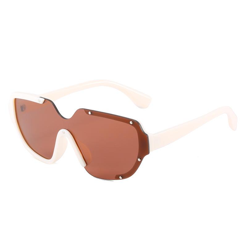 

Солнцезащитные очки в большой оправе, те же очки для подиума, персонализированные солнцезащитные очки с заклепками для женщин