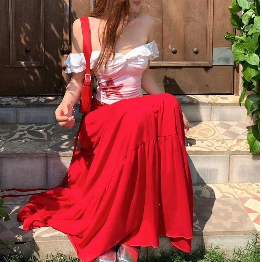 One-word shoulder flower print short-sleeved T-shirt top, thin edge pleated skirt, new suit for women