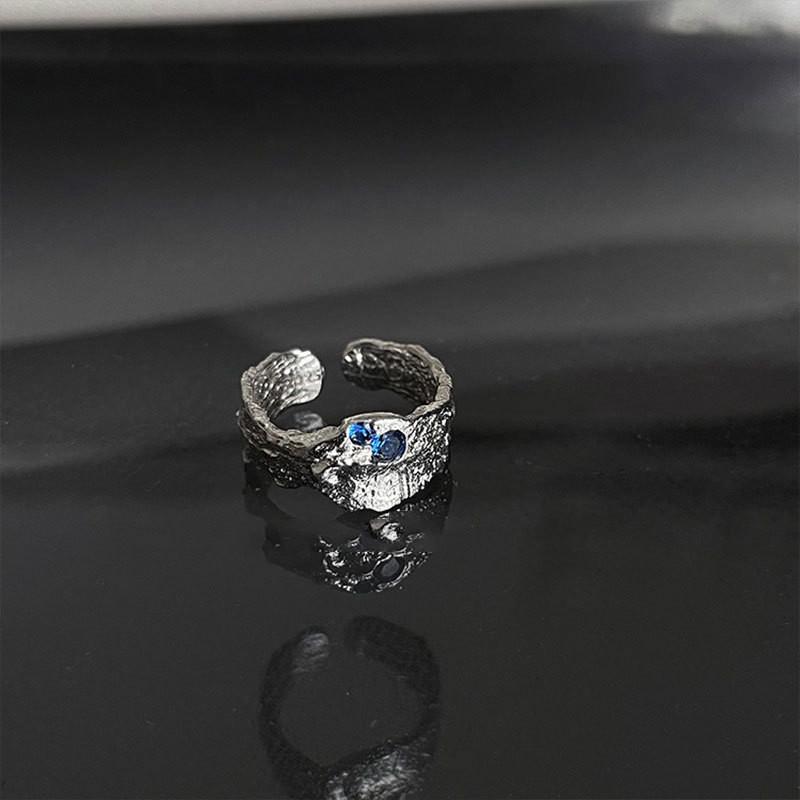 Elegant Copper Adjustable Ring Featuring Unique Sapphire Accent For Women Fashionable
