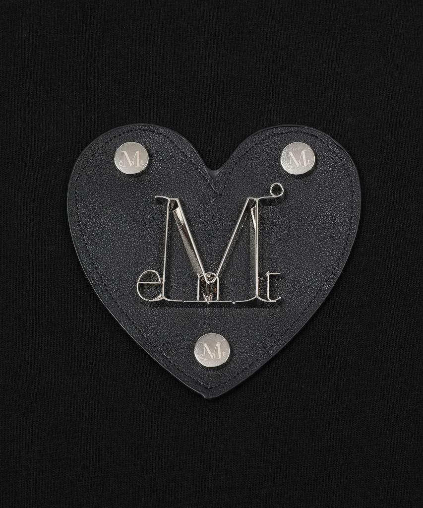 MUCENT Area Metal Logo Heart Patch Long Sleeve Tee (2 Colors)