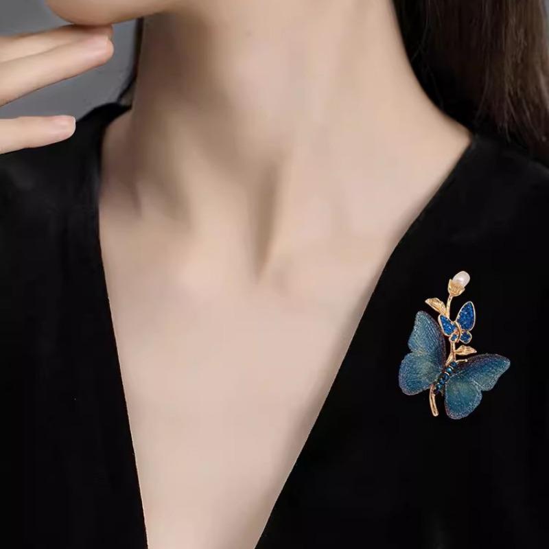 Luxurious Brooch Exquisite Embroidered Butterfly Brooch Fashionable and Individual Brooch Elegant and Refined