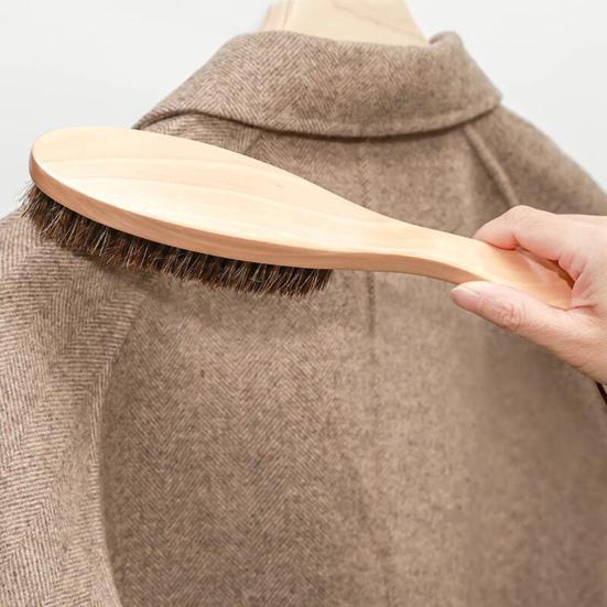 Clothes Brush Manual Lint Remover Handheld Dust Removal Brush with Soft Bristles