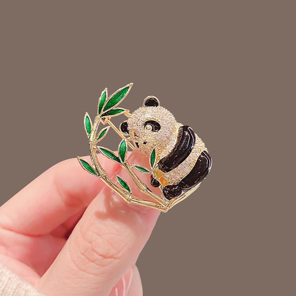 Chic Butterfly Brooch for Women - High-End Fashion Corsage