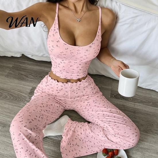 Sweet Floral Lounge Clothes for Weekend Women Pajamas Set with Print, Sleeveless U Neck Lightweight Sleep Sets Vacation Camisole And Pants,