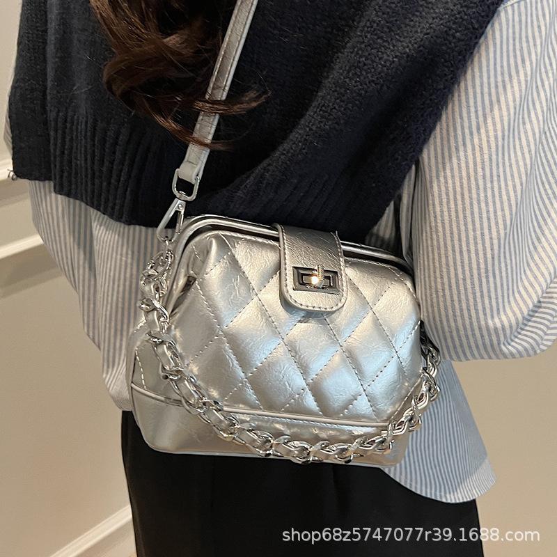 Retro Niche Hand-held Small Square Bag Women's 2025 Spring New Korean Fashion Rhombus Chain One-shoulder Crossbody Bag