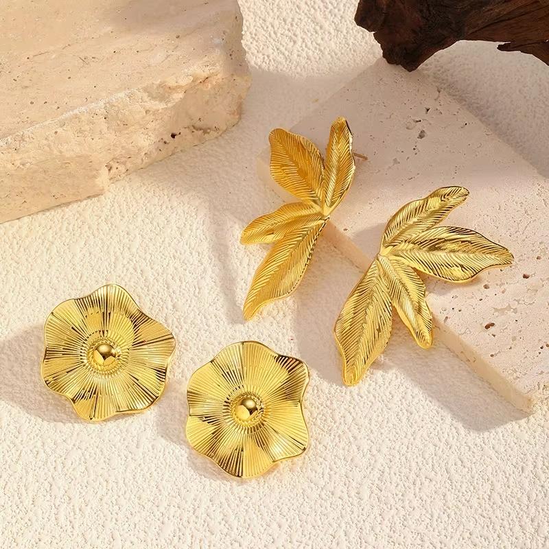 Fashion Classic Geometric Texture Leaf Flower Earrings Trendy Stainless Steel Stud Earrings  Daily Wear Party Gift Woman