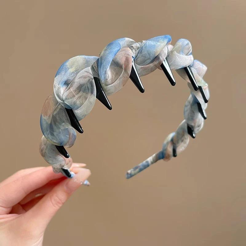 Fashionable Mesh Headband: Fluffy, Versatile Design for a Chic Look