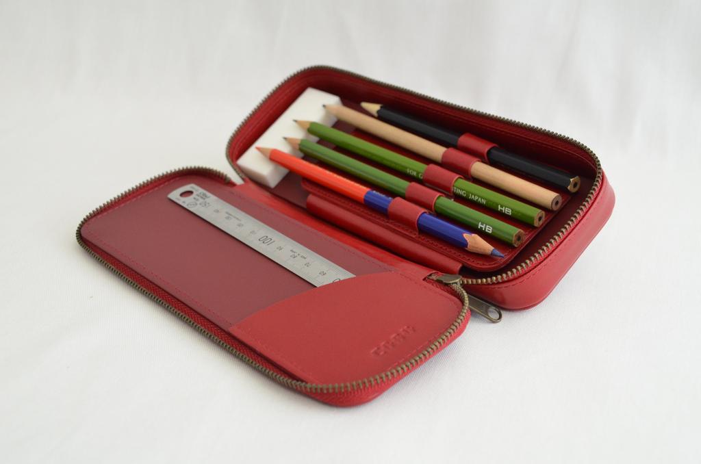 Koizumi Manufacturing COBU Federmäppchen, Reißverschluss C5, Schwarz