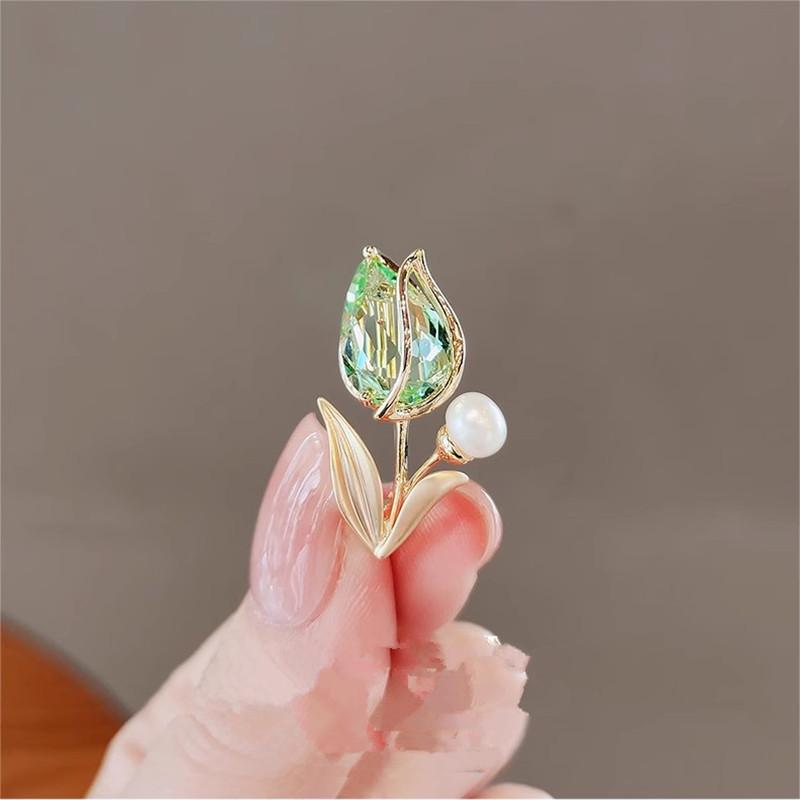 

New Tulip Flower Brooch Women s Light Luxury Small Fragrant Wind Mini Pin Women s Anti-light Silk Scarf Buckle зелений