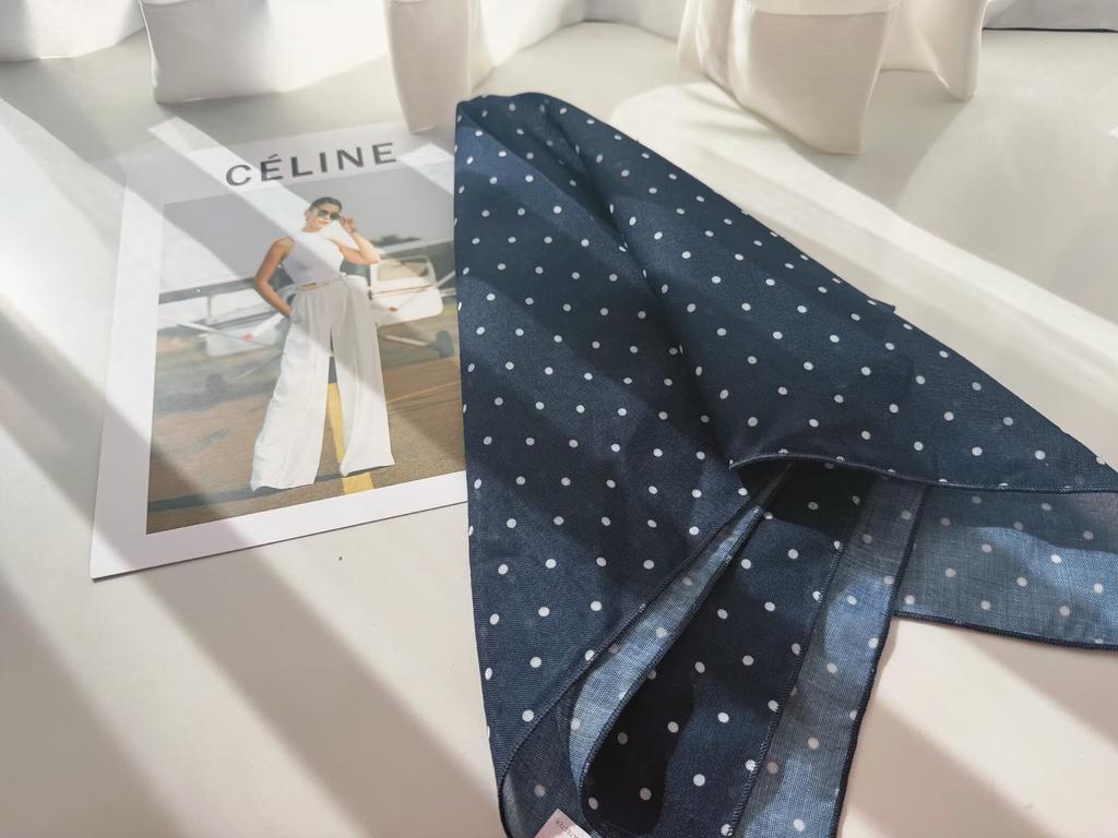 Cotton and linen small square scarf 11 * 11cm silk scarf square scarf polka dot silk scarf ribbon accessories thin soft high-end silk scarf