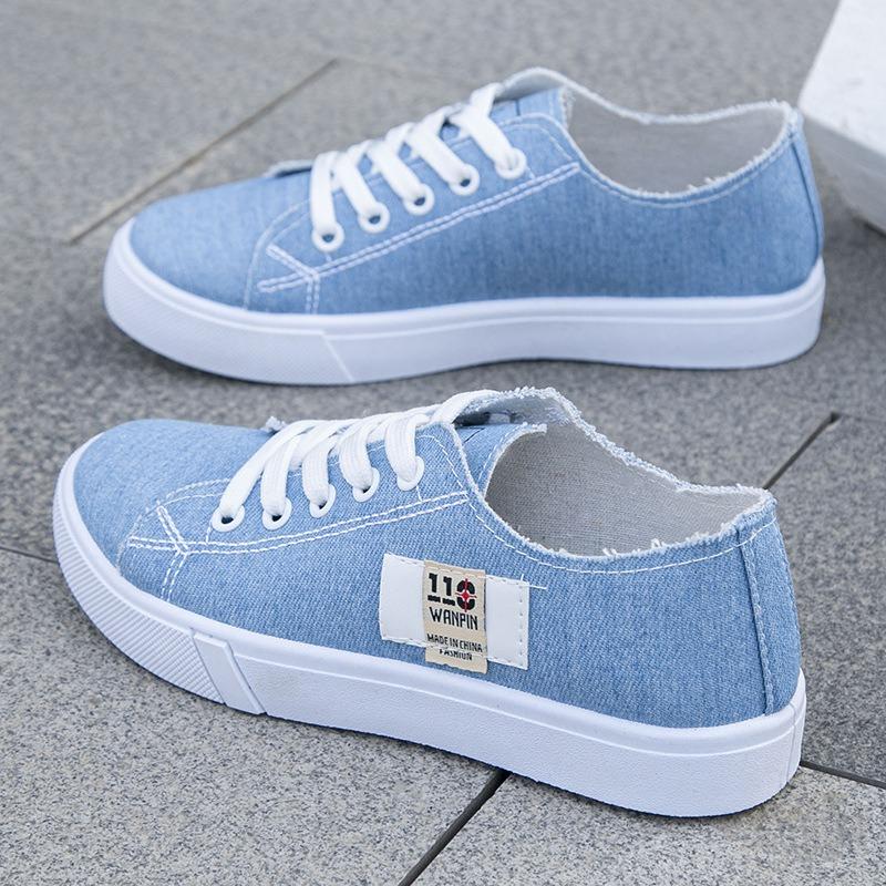 Scarpe di tela per bambini estive nuove scarpe da donna primaverili scarpe bianche scarpe sportive piatte per studenti scarpe da skate