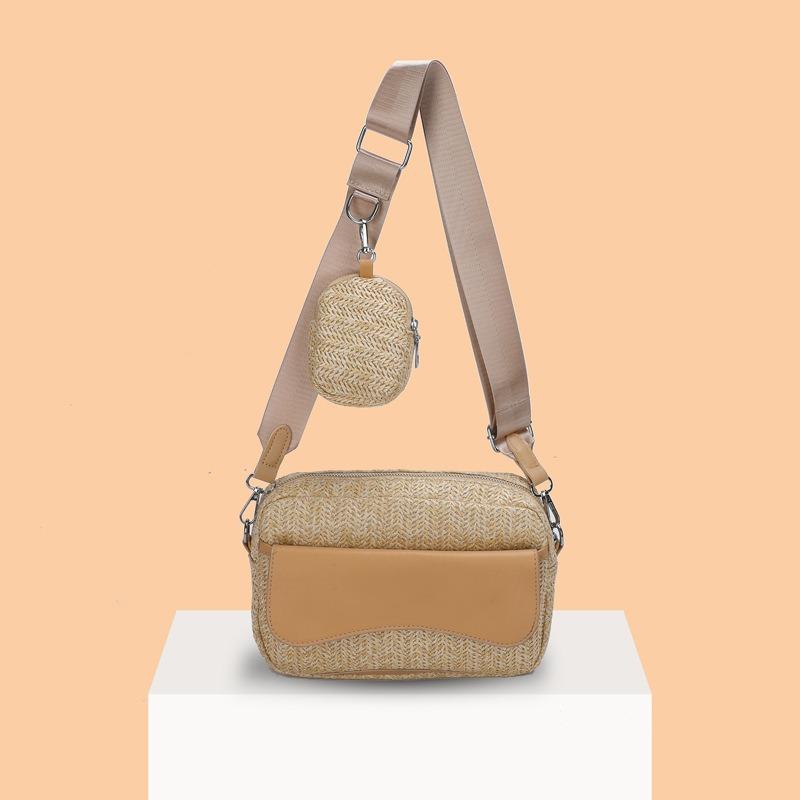 Straw messenger bags are now popular in small square bags, new woven women's bags, fashionable and simple shoulder bags, and large capacity.