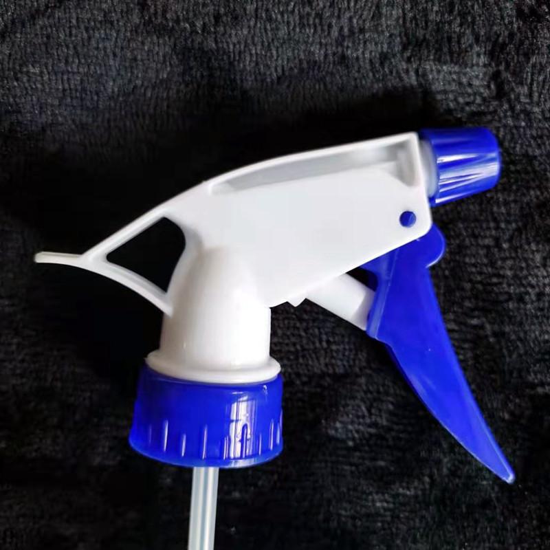 Mehrzweckdüse: Sprenger, Gartenspritze, Gießkanne, Getränkeflasche, Cola-Desinfektionsmittel.