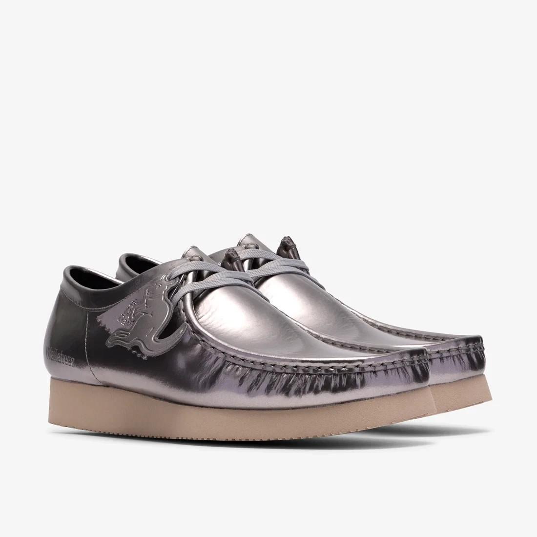 26186501 Clarks Wallabee 2604 Серебристый лак (Мужской) 9