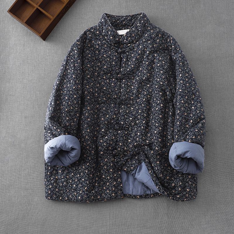 

Женская короткая зимняя куртка из хлопка в китайском стиле с цветочным принтом и двубортными пуговицами 2XL темно-синий