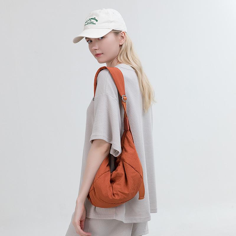 Große Kapazität Nylon Stoff Knödel Tasche Damen Tasche 2025 Neue Trend Ins Student Klasse Tasche Casual Schulter Umhängetasche