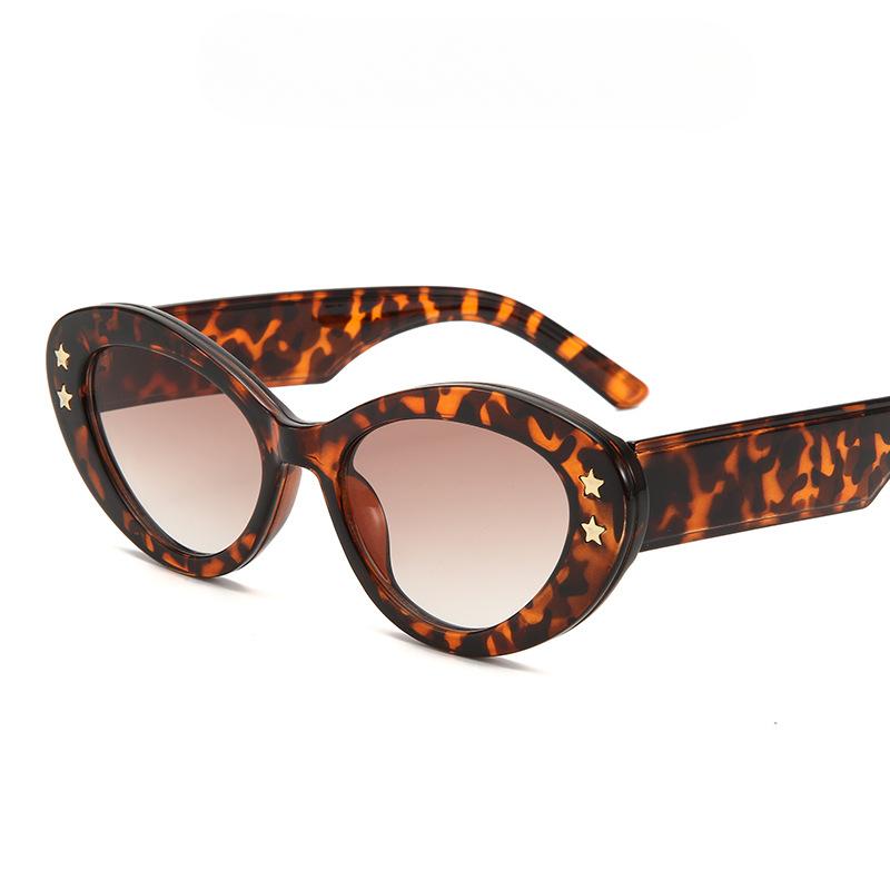 

Солнцезащитные очки знаменитостей в Интернете. Солнцезащитные очки для уличных трендов. Солнцезащитные очки для путешествий на открытом воздухе.