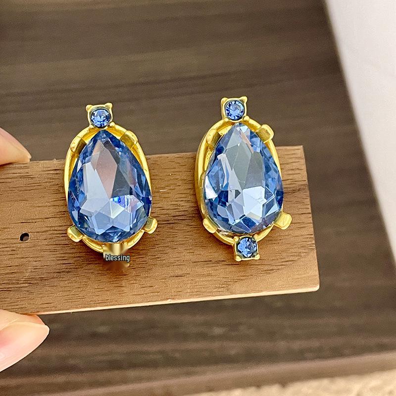 Vintage Blue Glass Bow Earrings - Retro Design Ornament