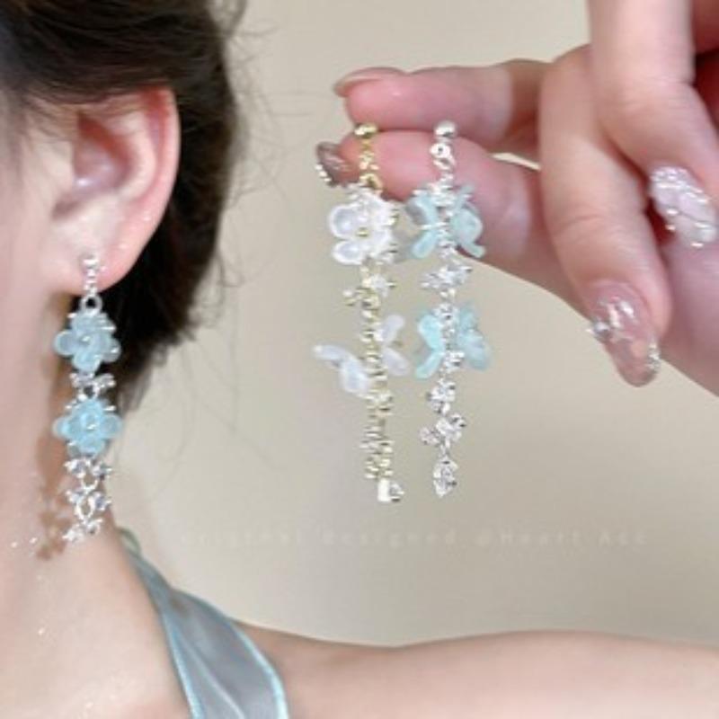 Old And Beautiful~ Fringed Earrings Niche Long Flower Butterfly Stud Earrings Exquisite Versatile Light Luxury Ears