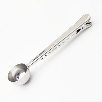 1 cuchara de café 2 en 1 de acero inoxidable con clip de sellado, accesorio de cocina plateado, recipiente receptor de espresso, decoración para cafetera.