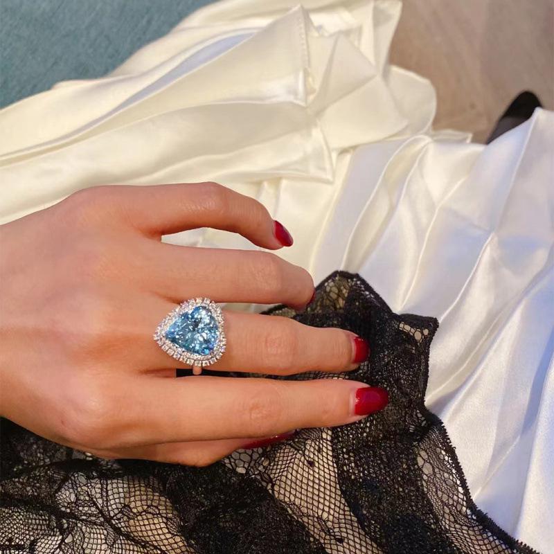 Stylish Blue Sapphire Heart Ring: Women's Versatile Luxury Openable Jewelry