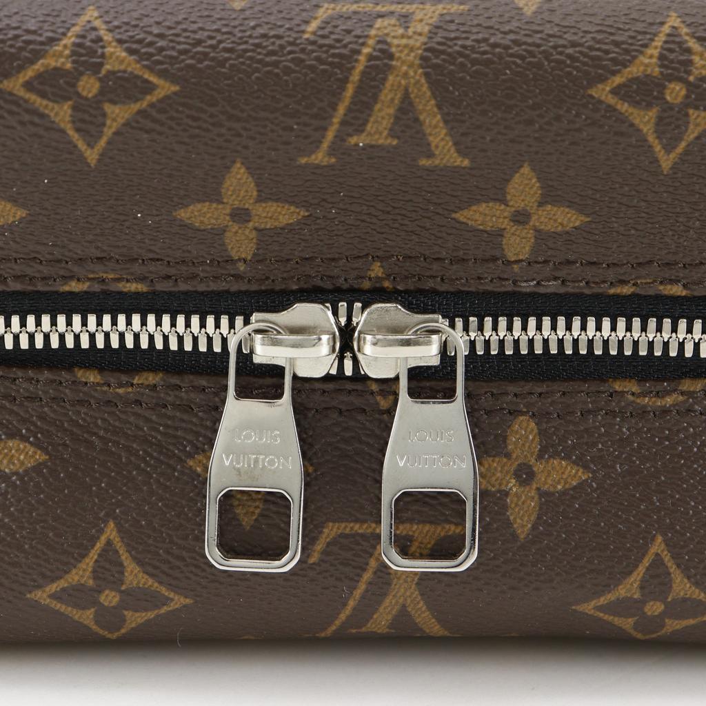 LOUIS VUITTON Truth Toilette Business Bag M40378 Pouch Brown Monogram macacer mens Used