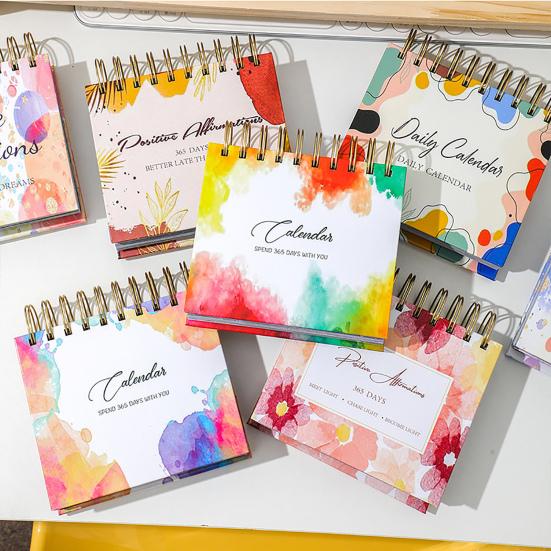 Motivační inspirativní denní kalendář s inspirativními citáty Živé barvy Anglická písmena Kalendář na 365 dní Stolní dekorace Kancelářské doplňky