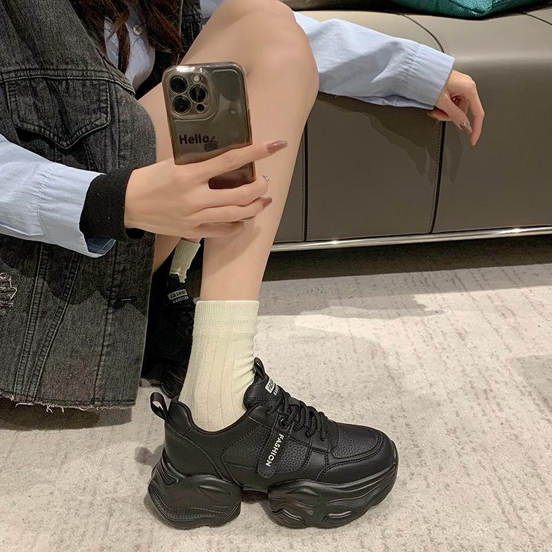 Small man inner height increase dad shoes women 2025 new spring and autumn muffin thick-soled Korean version sports shoes light casual shoes