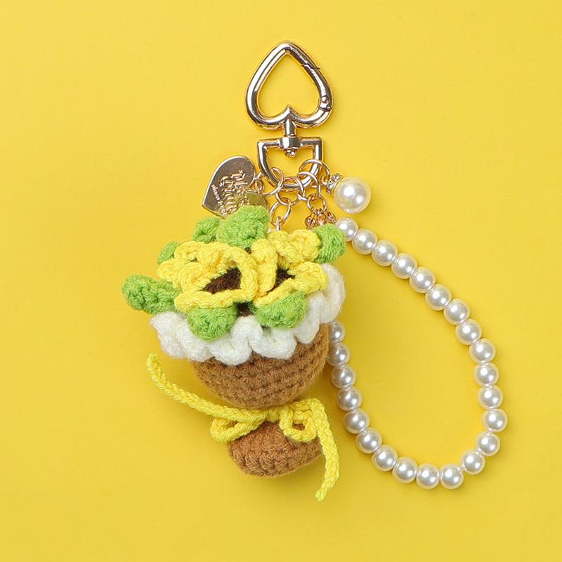 1Pcs Cute Sweet Multi Colored Yarn Knitting Hand-Held Flower Pendant Ornaments Charm Car Key Ring Backpack Decor for Girls Gift