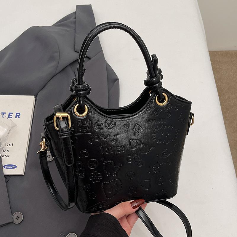 Korean Niche Fashion Cute Embossed Portable Vegetable Basket Bag Women's Spring Fashion Versatile Commuter Messenger Bag