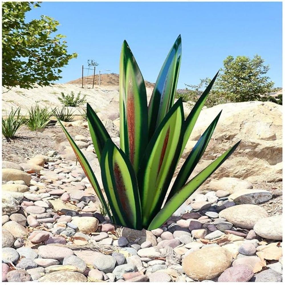 Large Tequila Rustic Sculpture Rustic Metal Plants for Outdoor Patio Yard Home Decor Hand Painted Agave Garden Statue Lawn Ornament Stake, 27cm