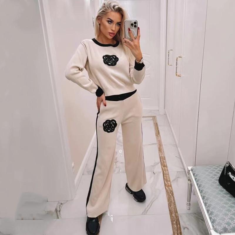 European & American Camellia Knit Leisure Suit: Women's Fashionable Western-Style Wool Sweater & Wide-Leg Pants Set