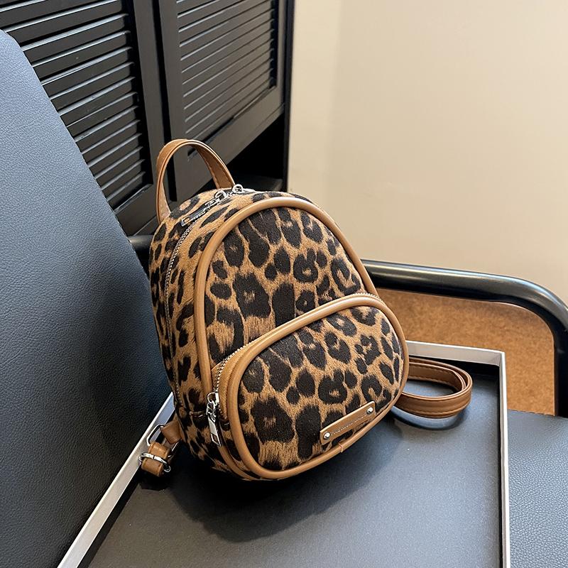 Mini nylonový batoh pro ženy Velkokapacitní cestovní tašky Neformální kosmetická taška Dámská taška Leopardí batoh
