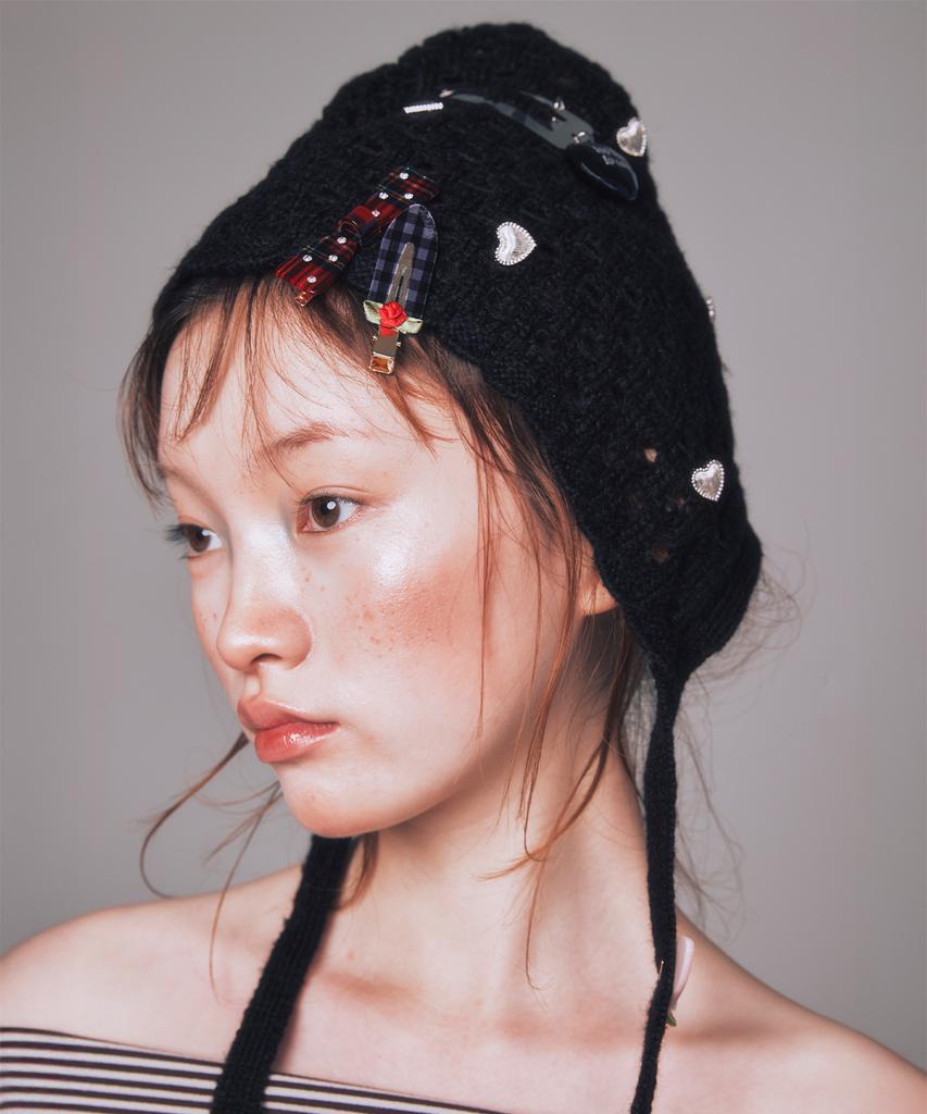 YOUHEE Heart Crochet Bonnet Hat Black