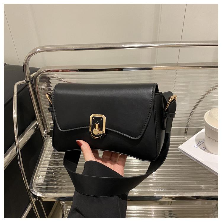 Fashion urban elegant retro casual women  solid color new lock single shoulder underarm small square bag
