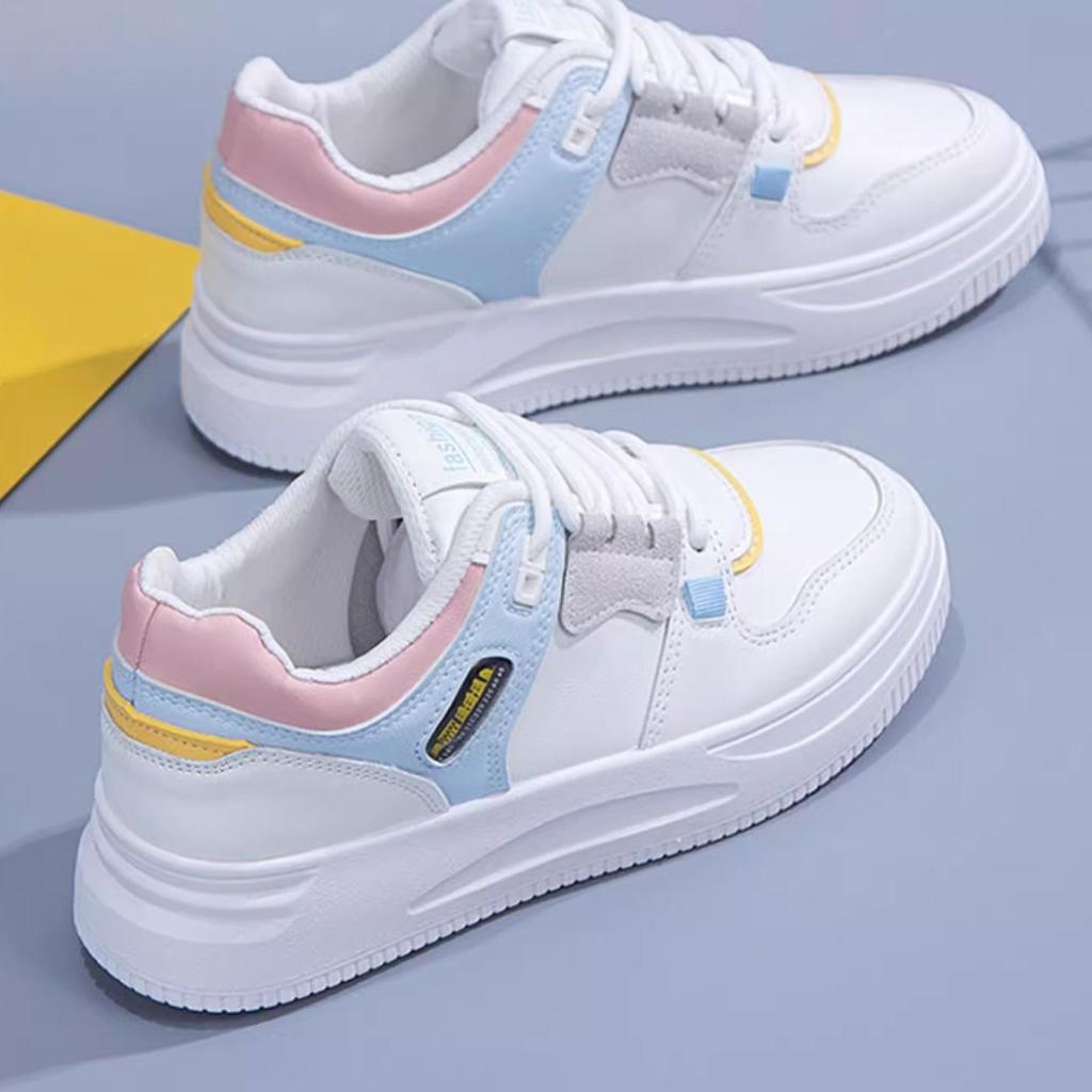 Versatile Thick Casual Baseplate Sports Color Matching White Shoes Women's 2025 Summer New Popular High-value Flat Baseplate Shoes