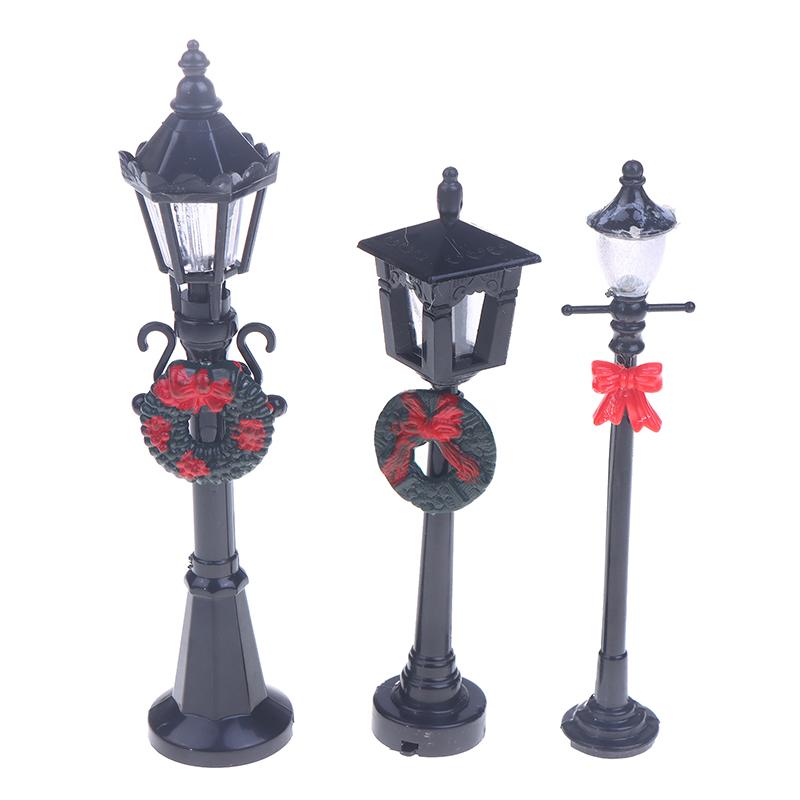 2/12 Stück Puppenhaus Mini Weihnachtsstraßenlaternen Gartenstraßenlaternen Simulationsmodell Miniaturen Lichter Ornamente Heimdeko