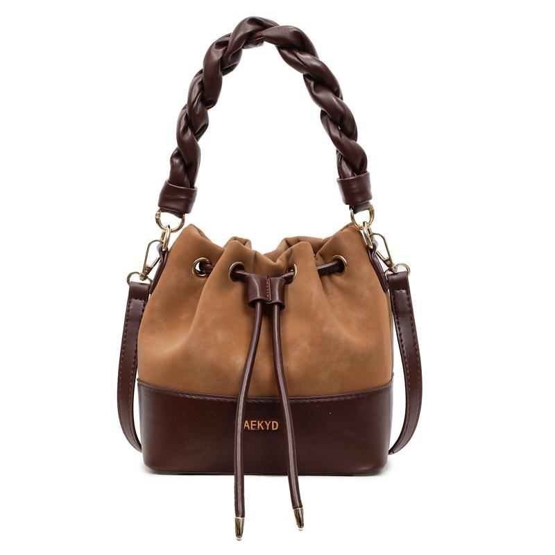 Go Out Hand Bag Women's 2025 New Autumn and Winter Niche Light Luxury Commuting Shoulder Bag Crossbody Bucket Bag